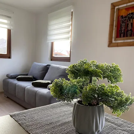 Fahaz A Kertben Apartman 1